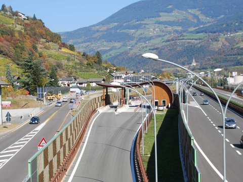 Autobahnanschlussstelle an die A22 in Brixen Süd, Baulos A und B