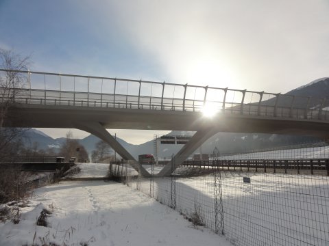 Straßenbrücke A22