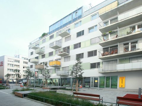 Apartment house, Ahornergasse