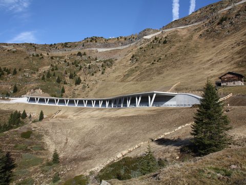 Avalanche protection gallery, Jaufen Pass / Passo Giovo Road