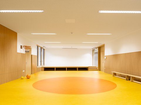 Scuole materne in Via Hermann-Delago