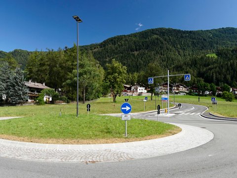 Construction of a round-about along the SS 12