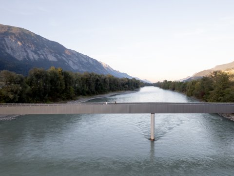Fuß- und Radwegbrücke