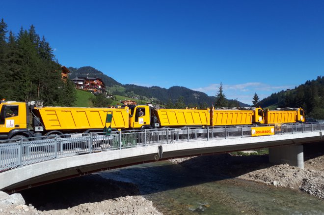 Statische Belastungsprobe der Brücke Pedraces